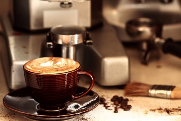 Для справжніх кавоманів пропонуємо ознайомиться з рейтингом   кращих кавоварок   за підсумками минулого року