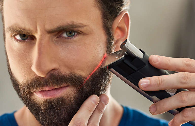Якщо ж ваш благовірний є володарем розкішних вусів або бороди, він точно оцінить спеціальний   триммер   , Який допоможе завжди підтримувати ідеальний вид своєї гордості