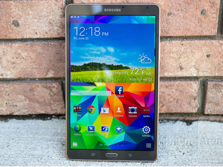 До слова, свого часу компанія Samsung запустила технологію   Super AMOLED   , Яку ексклюзивно використовує в своїх мобільних девайсах