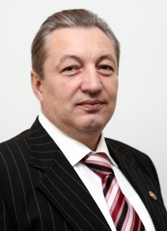 Леонід Коломієць, ректор ОДАТРЯ, доктор технічних наук, професор, заслужений працівник сфери послуг України: