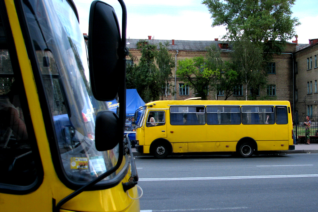 За даними Міністерства інфраструктури, на даний момент в сфері пасажирських перевезень задіяно 85 тисяч 700 автобусів