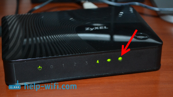 Коли все запрацює, то на роутері Zyxel повинен засвітитися Інтернет, Wi-Fi мережу пропаде, а інтернет по кабелю вже буде працювати